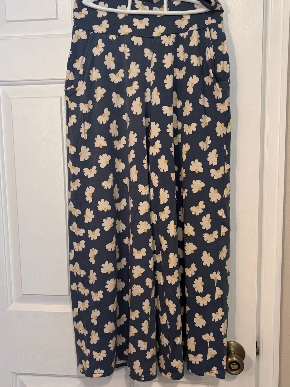 Toad&Co Blue Wide Leg Daisy Print Pants - Picture 2 of 4